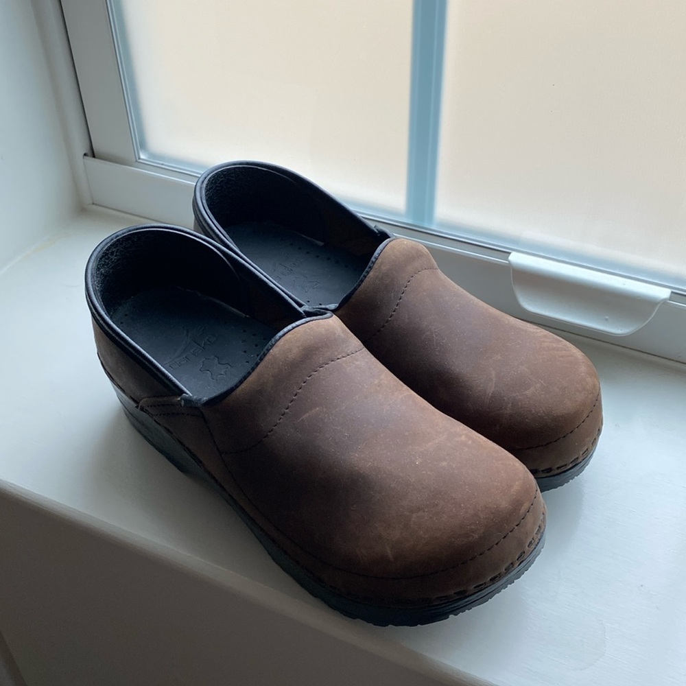 Dansko clogs size 34